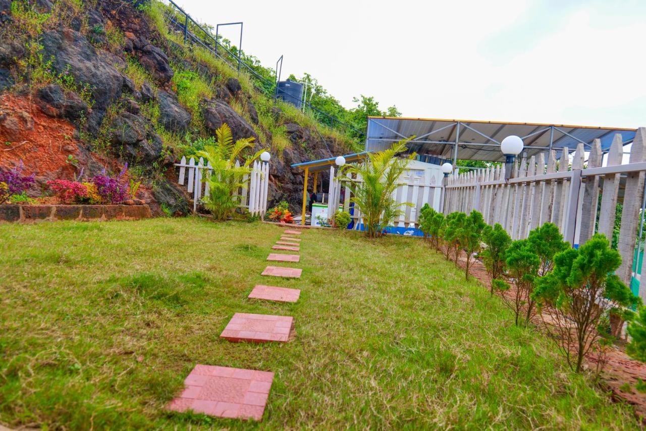 Paradise Point - Container Concept Villa Ratnagiri